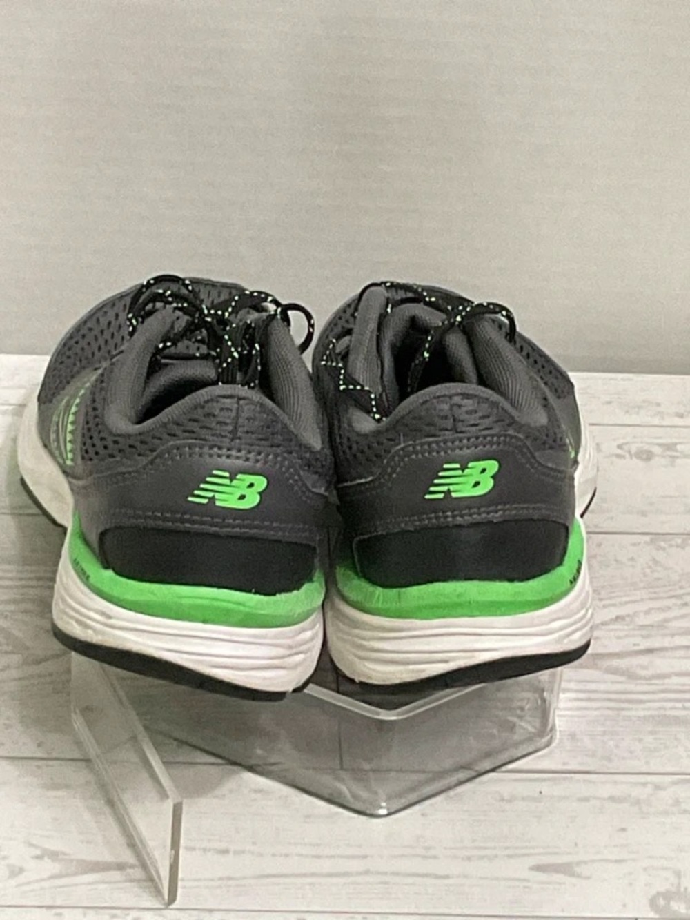 New Balance Kids Gray Sneakers with Neon Green Accents - Picture 4 of 5